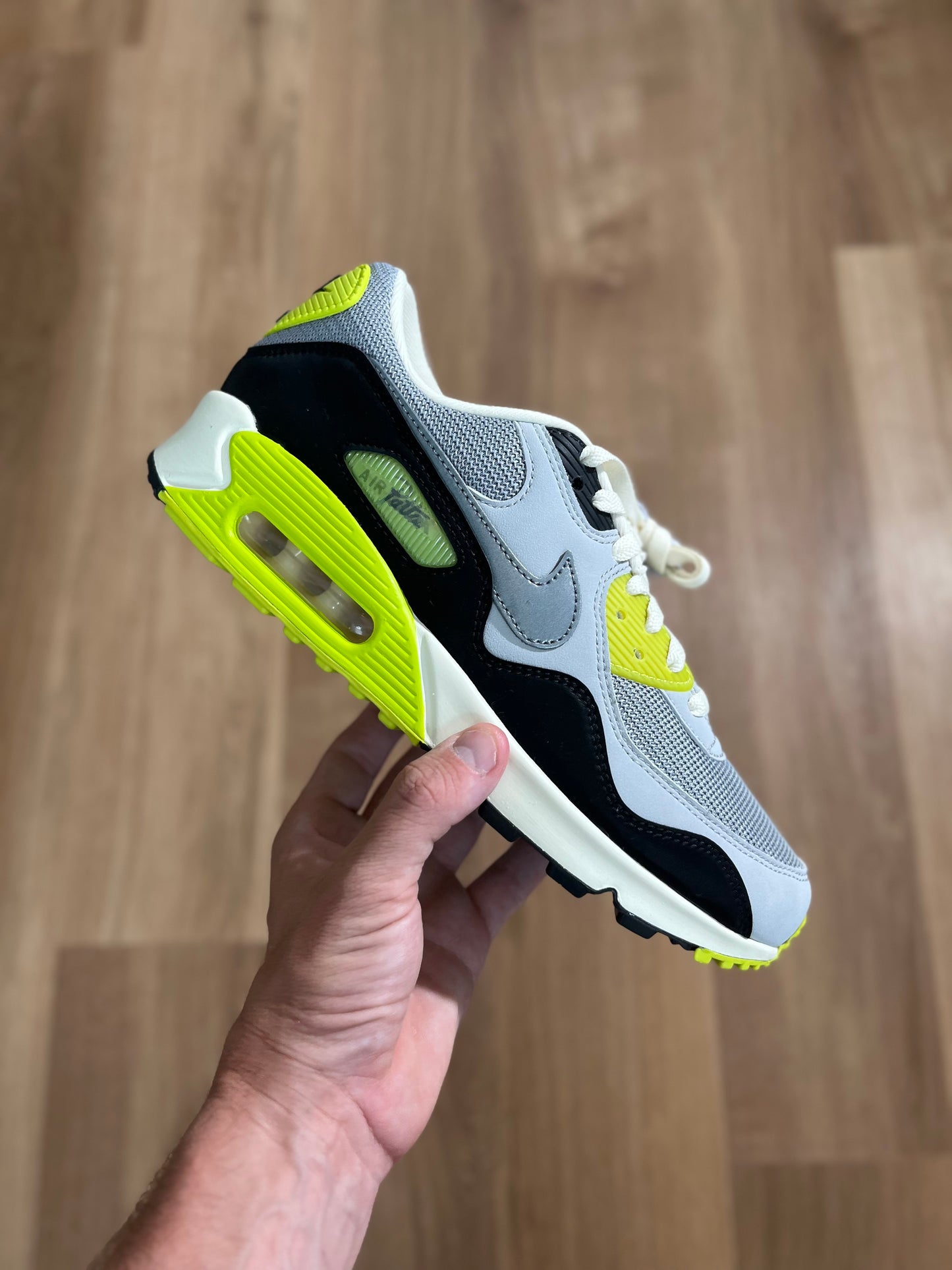 Nike Air Max 90 x Patta ‘Cyber’