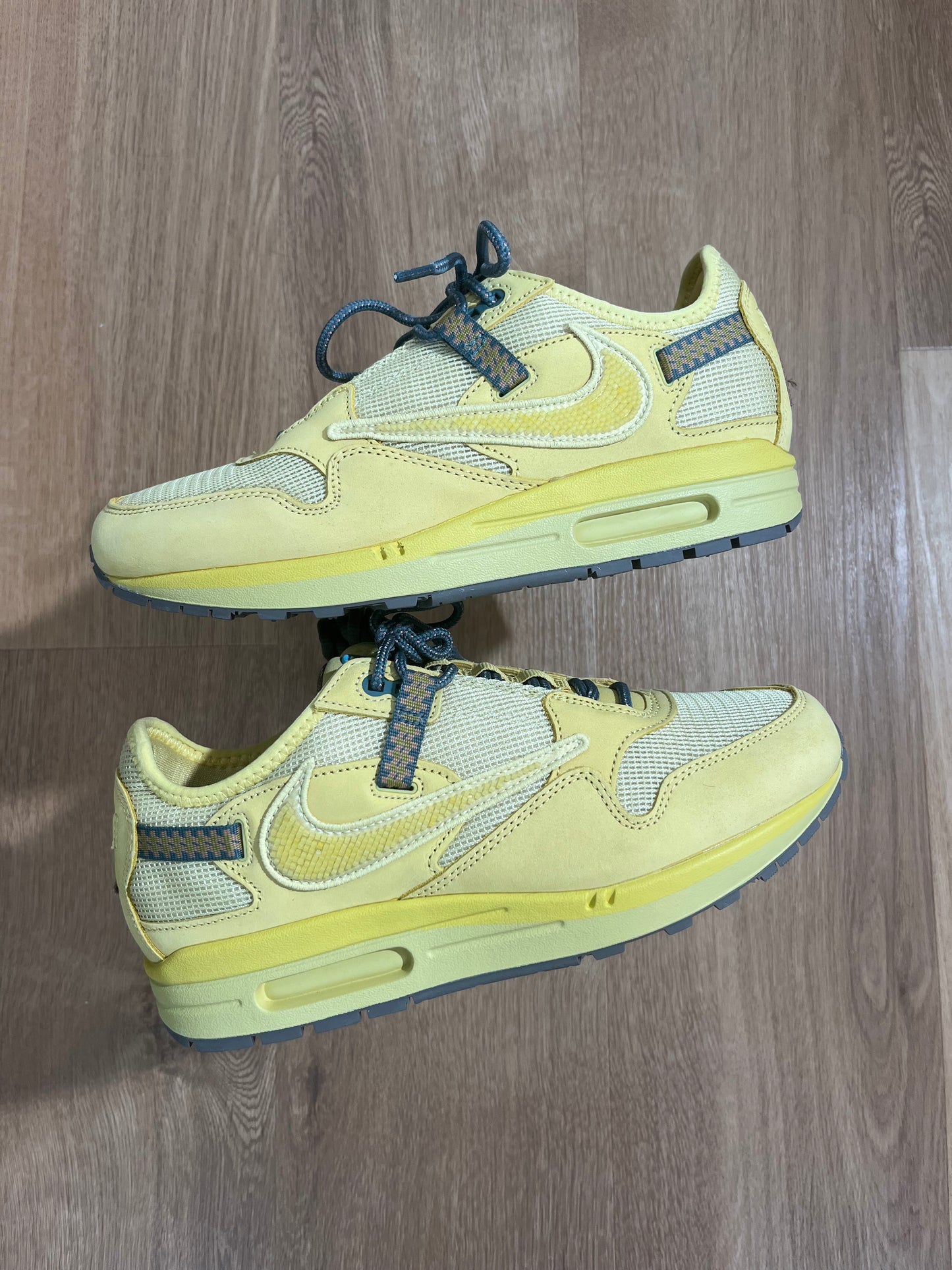 Nike Air Max 1 ‘Travis Scott Saturn Gold’