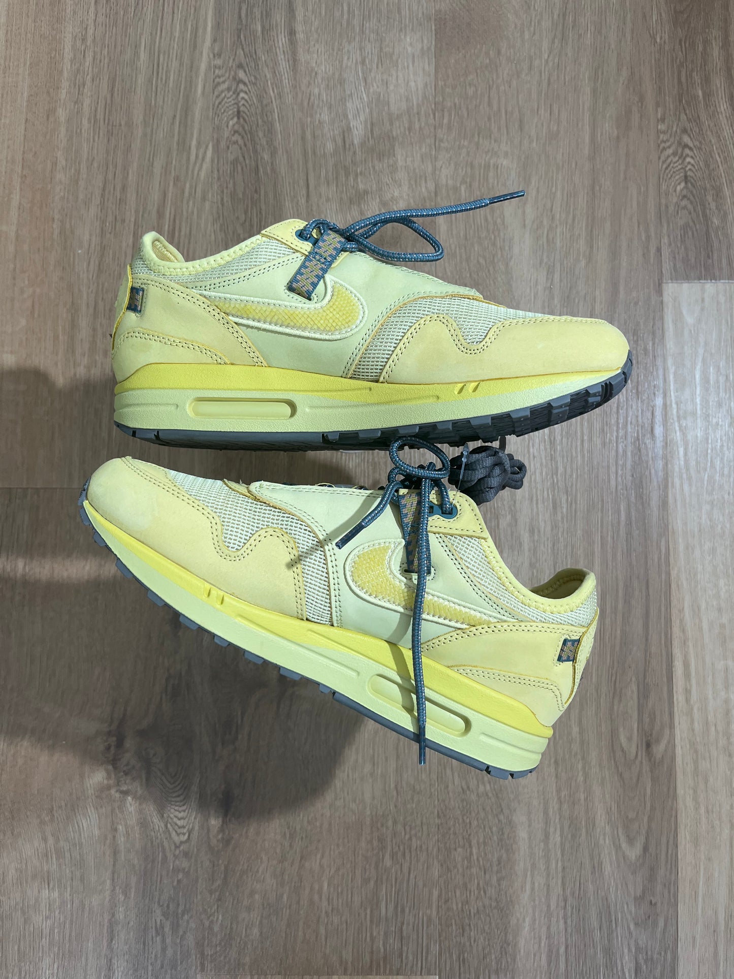 Nike Air Max 1 ‘Travis Scott Saturn Gold’