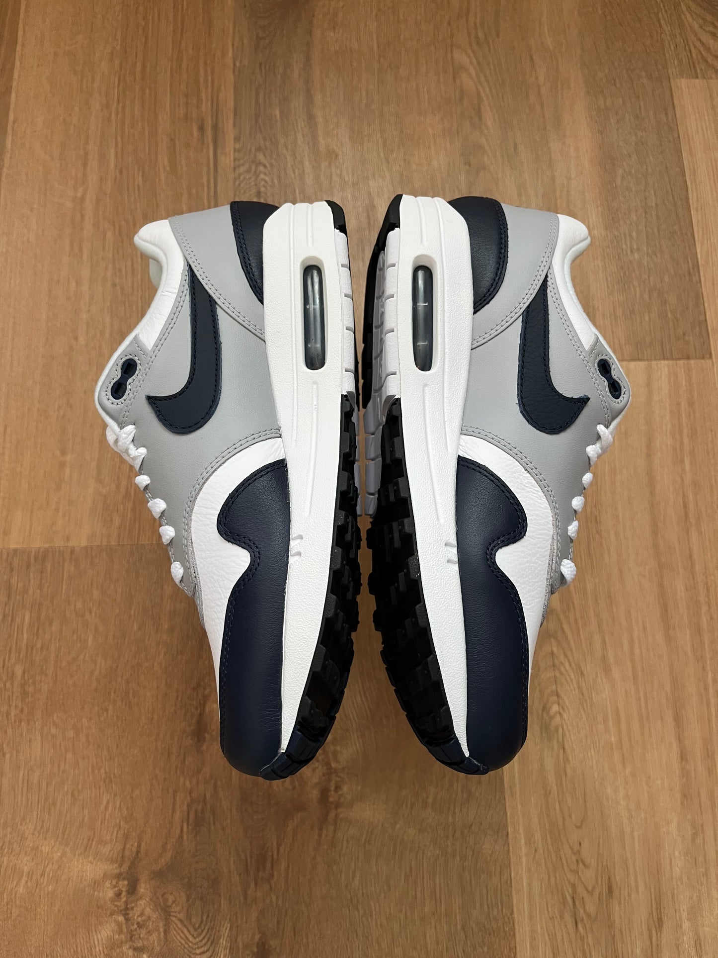 Nike Air Max 1 'LV8 Obsidian'
