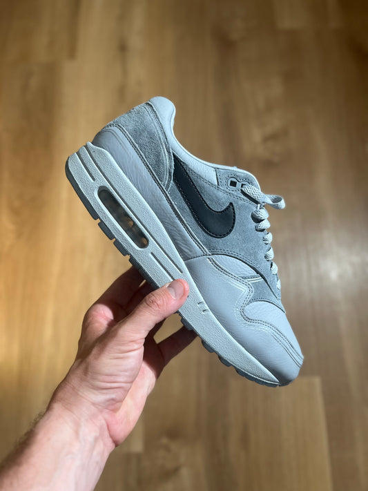 Nike Air Max 1 'Centre Pompidou by Night