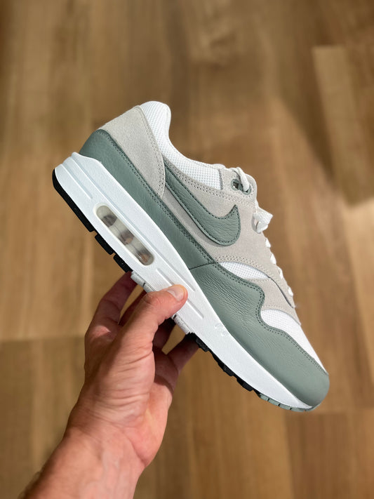 Nike Air Max 1 ‘Mica Green’