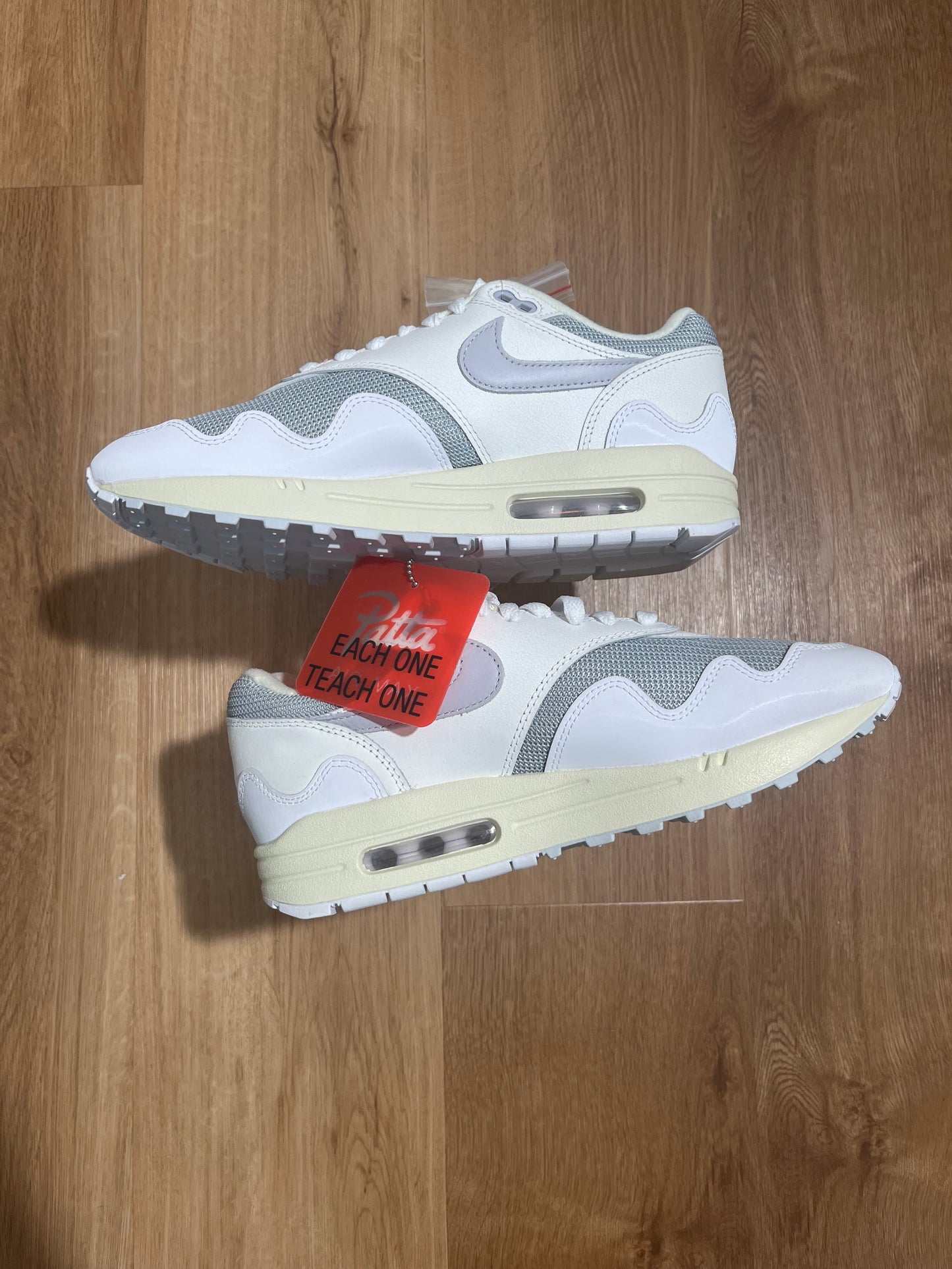 Nike Air Max 1 x Patta 'White Waves'
